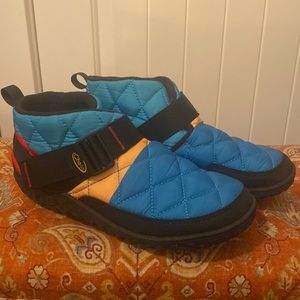 Men’s Chaco slippers. Size 9